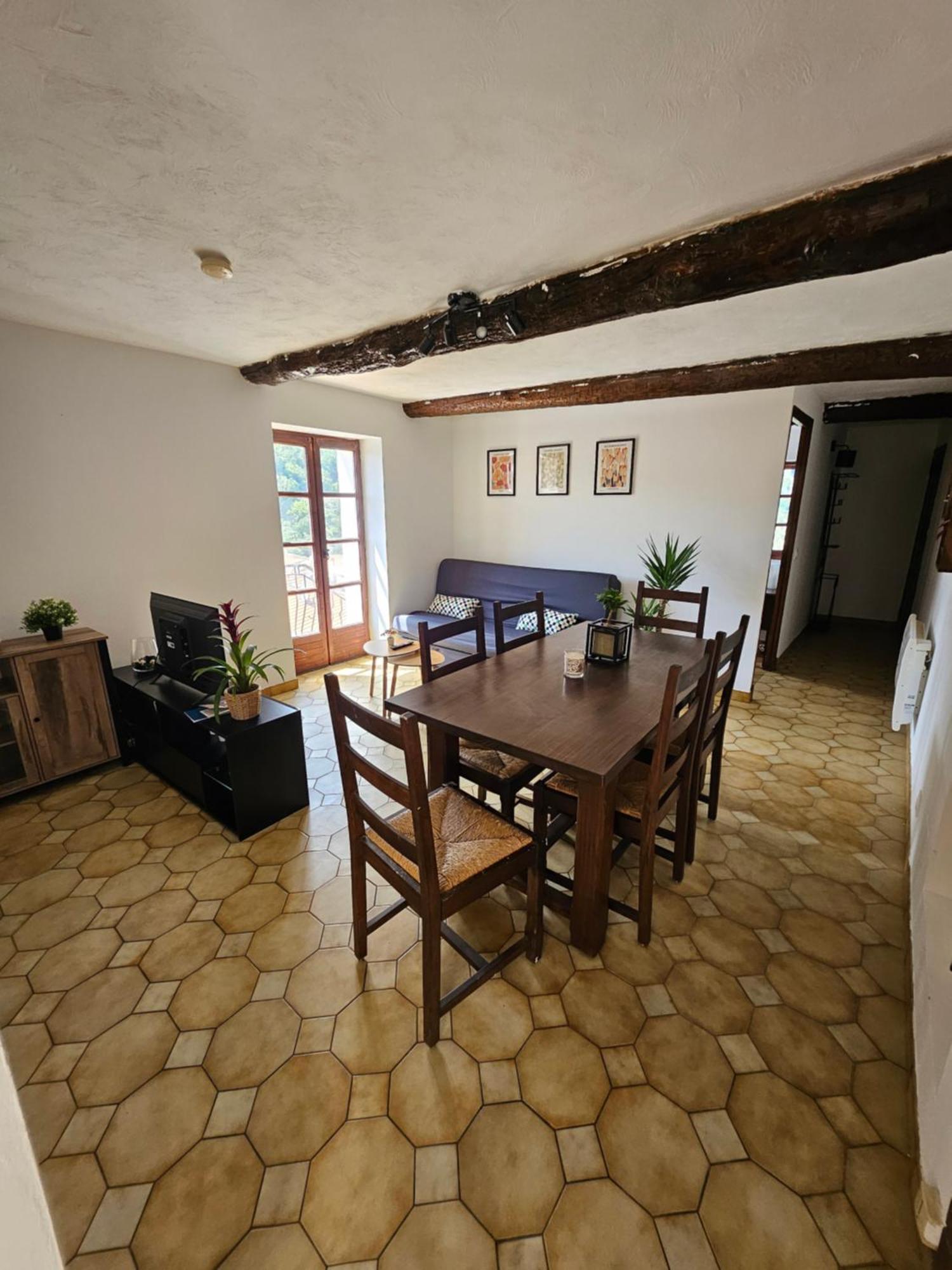 2 Pieces Au Calme Absolu Apartment